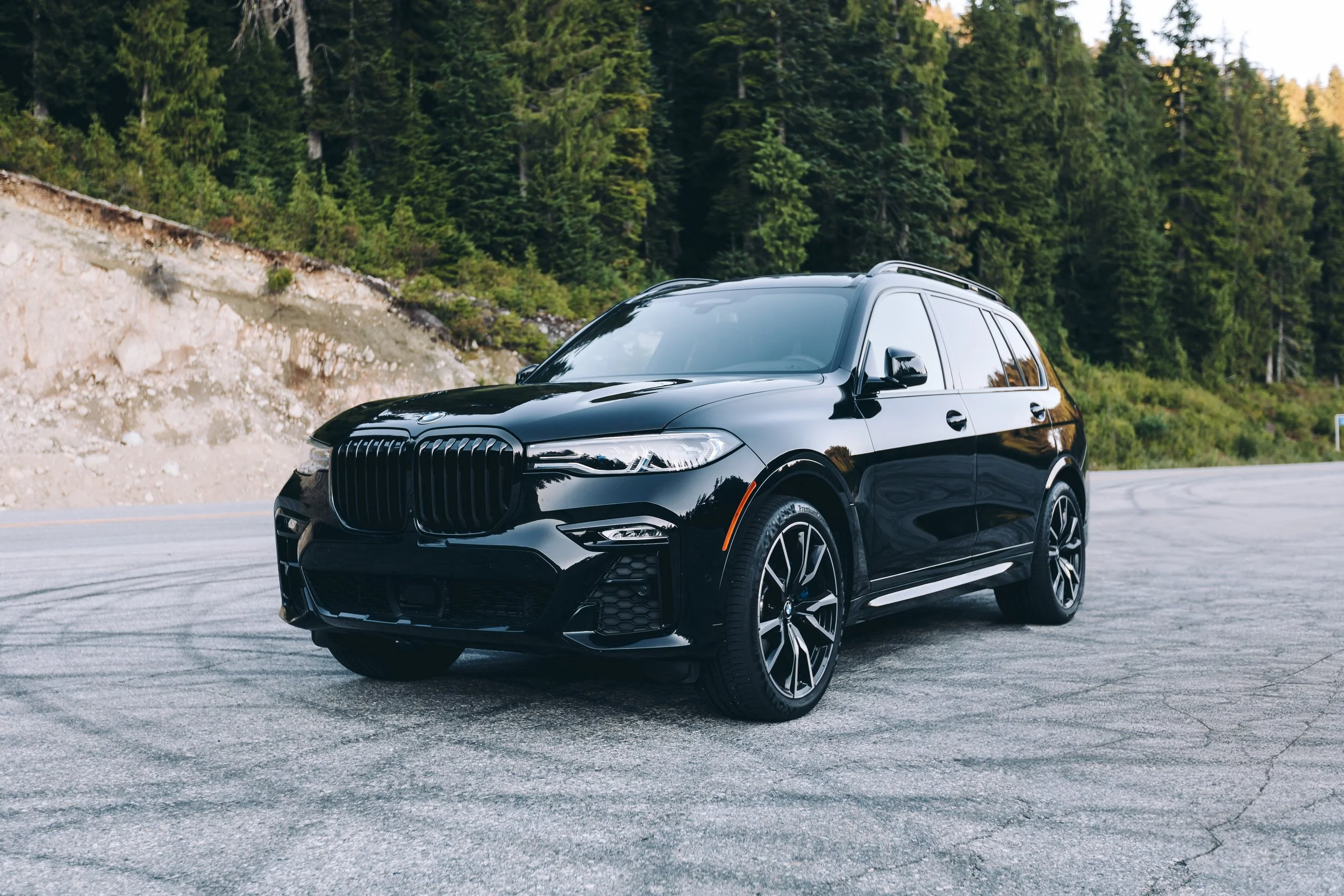 SUV rental vehicle for Phoenix Arizona travel and family trips